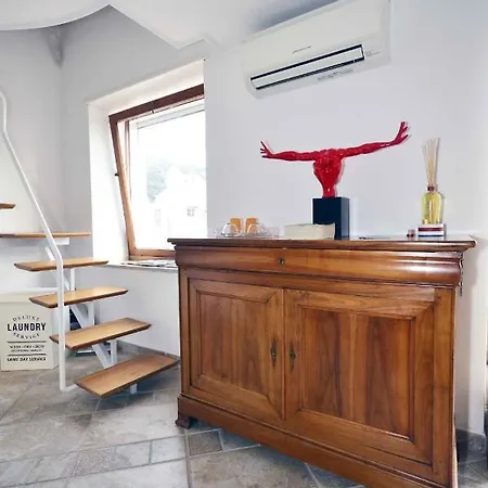 Ipazia Capri Bed & Breakfast 2*